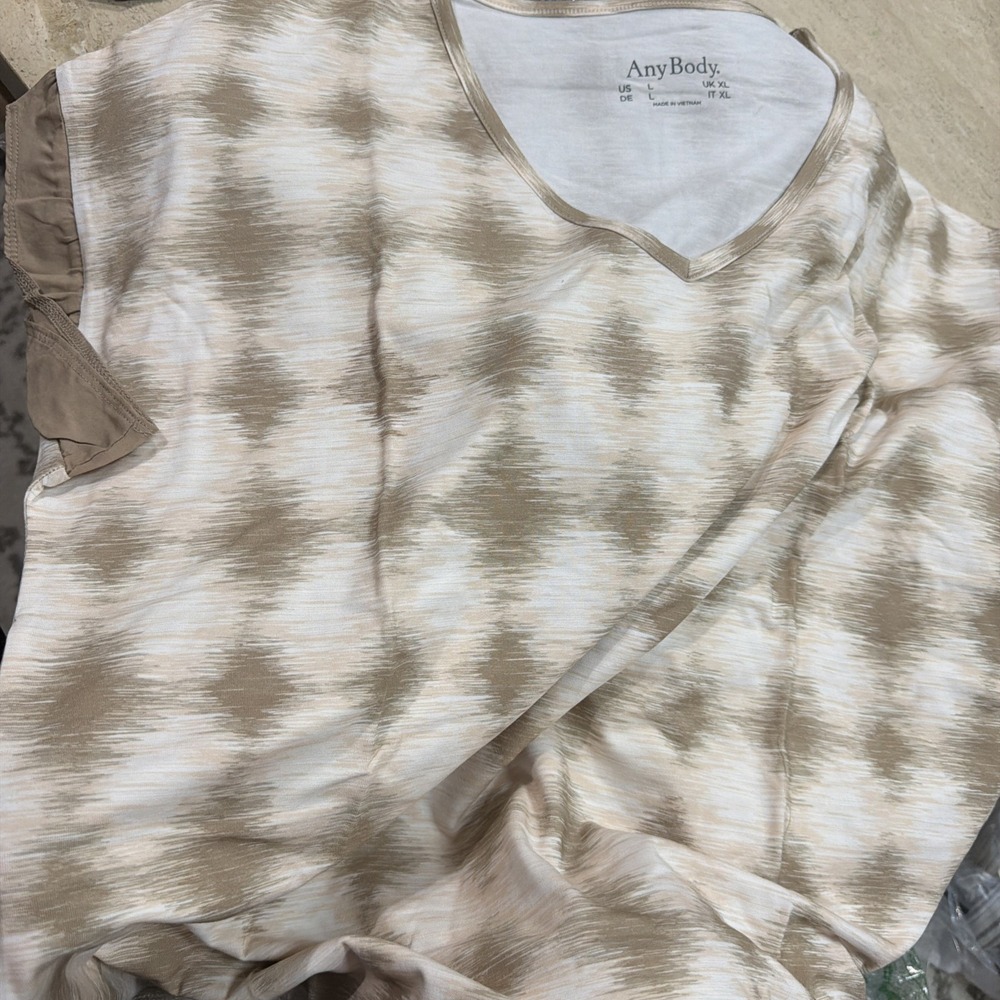 AnyBody Cozy Knit Shibori Basic Tee with Woven‎ Sleeve Detail NWT size L - Picture 2 of 3